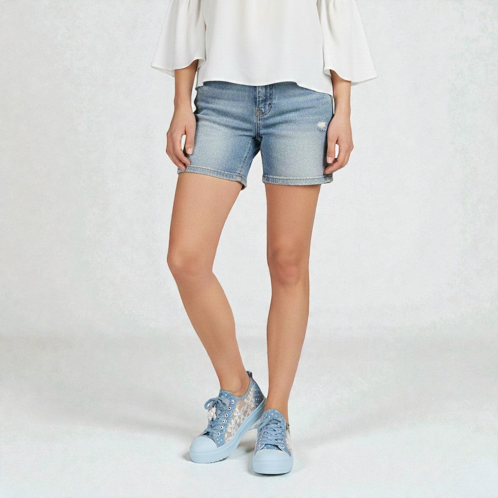 Low Top Sneakers